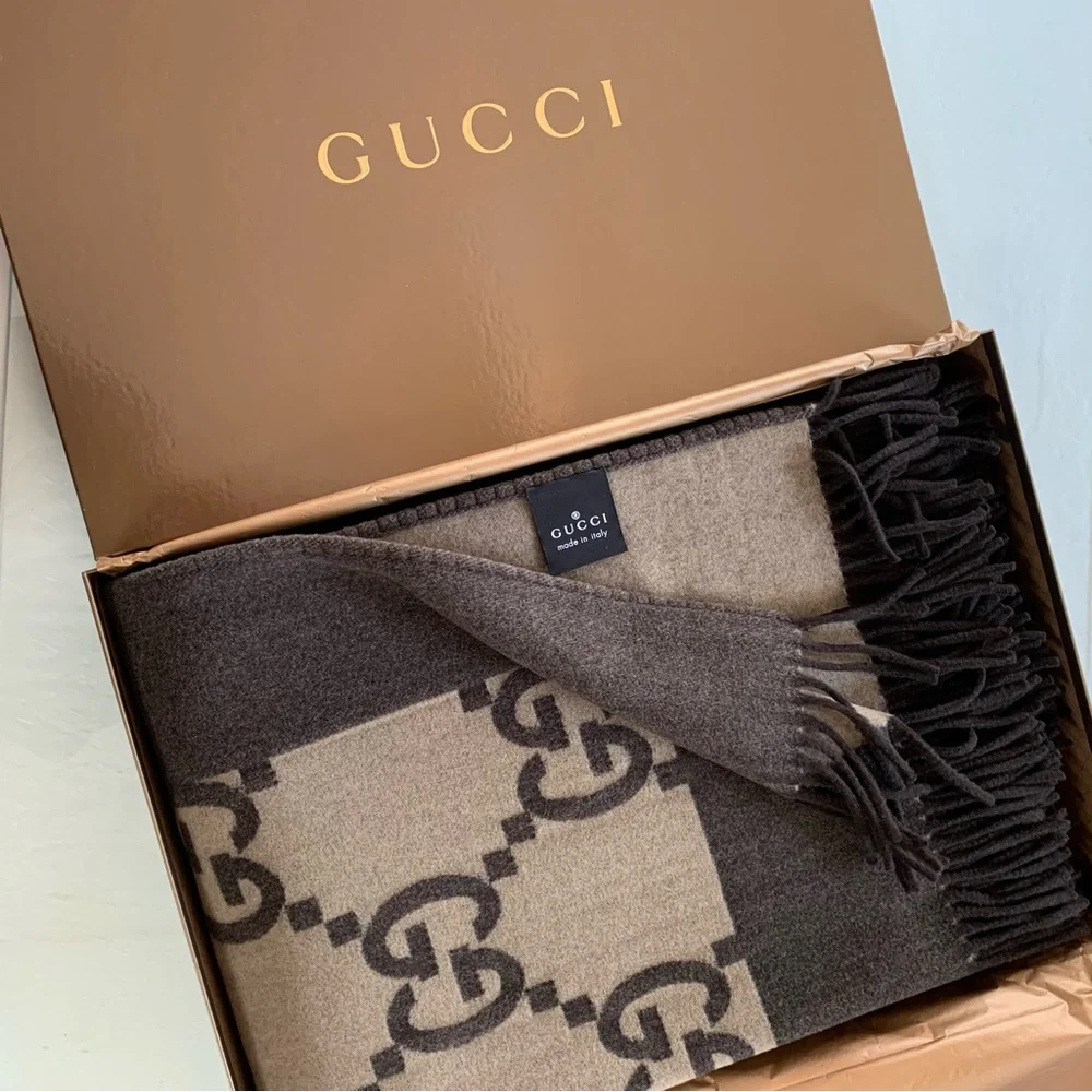 Gucci thick wool throw monogram brown